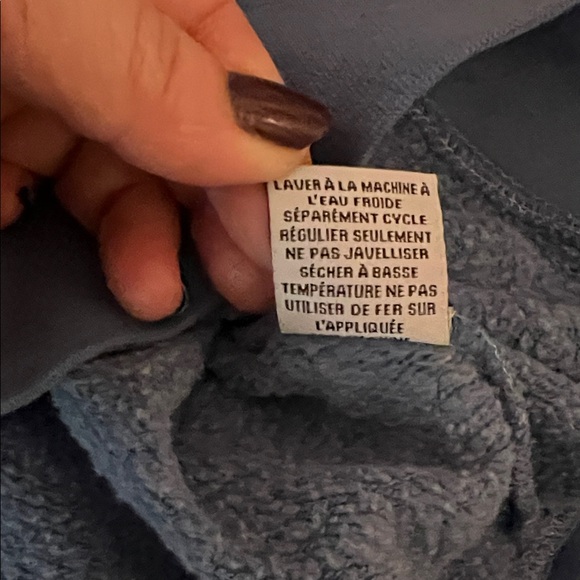 Summer Fridays New York Sweatshirt - Picture 8 of 8